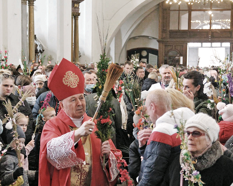 Пальмовая нядзеля ў гродзенскай катэдры з удзелам пастыра дыяцэзіі