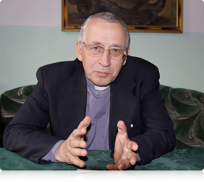 Мы павінны быць святарамі не з таго, што гаворым, а з таго, як жывём. За нашымі словамі людзі павінны ўбачыць жыццё А. Юзаф Аўгустын SJ