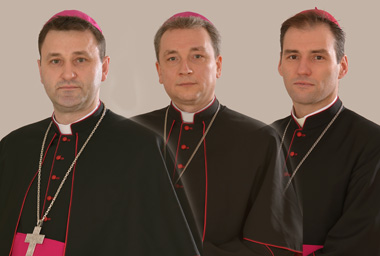 Od lewej: ks. bp Józef, ks. bp Jerzy, ks. bp Oleg