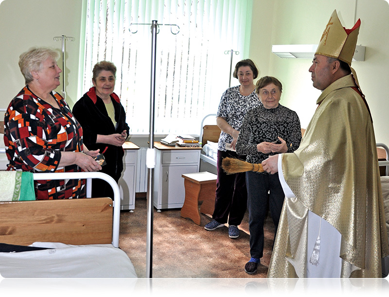 Ks. biskup Aleksander Kaszkiewicz odwiedza chorych w Grodzieńskim Obwodowym Szpitalu Klinicznym Ks. biskup Aleksander Kaszkiewicz odwiedza chorych w Grodzieńskim Obwodowym Szpitalu Klinicznym