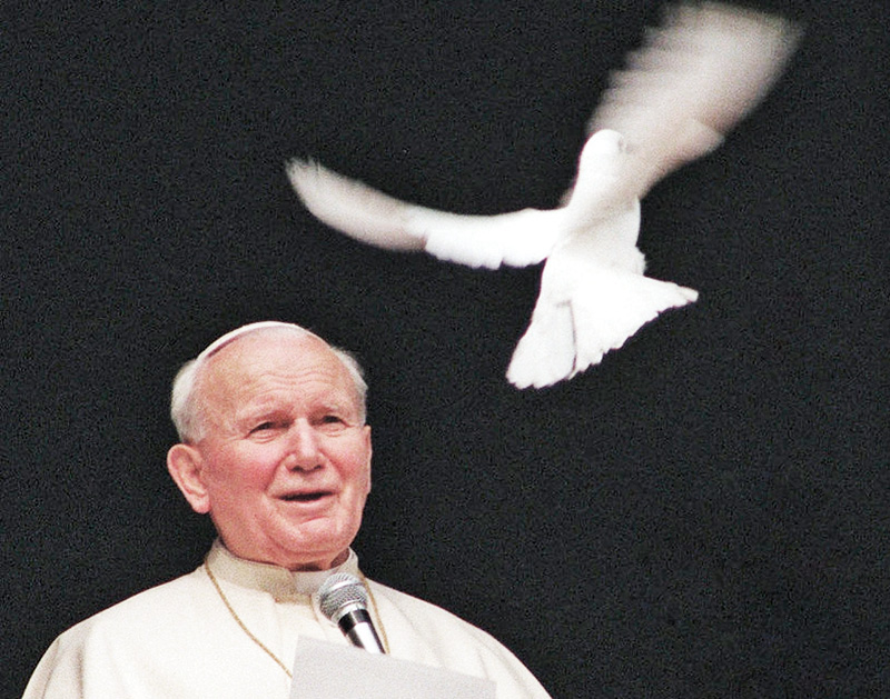 Papież Jan Paweł II podczas audiencji ogólnej w Watykanie, 1996 r. Papież Jan Paweł II podczas audiencji ogólnej w Watykanie, 1996 r.